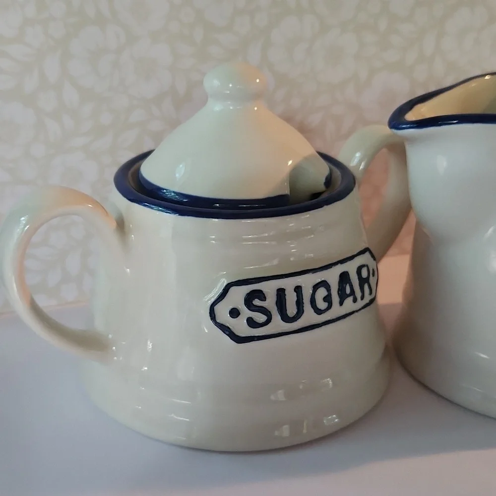Pier 1 Sugar & Creamer Set